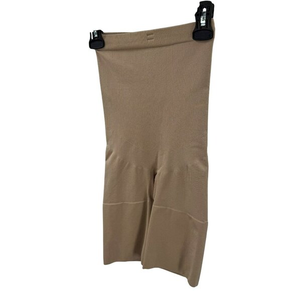 Spanx OnCore High-Waisted Mid-Thigh Shorts Womens Size S Beige Nylon Spandex - Picture 1 of 4